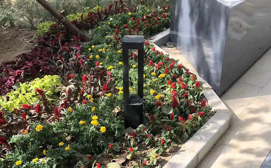 口袋公園，草坪燈